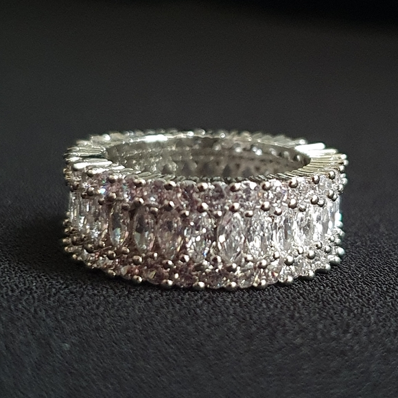 Classic Silver Geometry White Crystal Ring - Picture 2 of 4